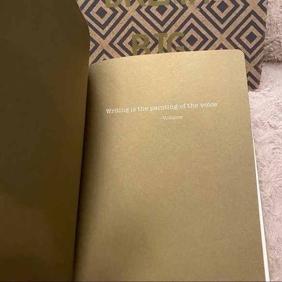 Gold Stationary Set - Picture 3 of 3